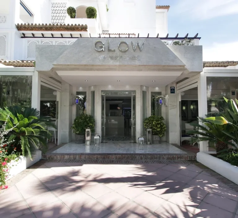 Visit Our Boutique Glow Flowers Puerto Banús