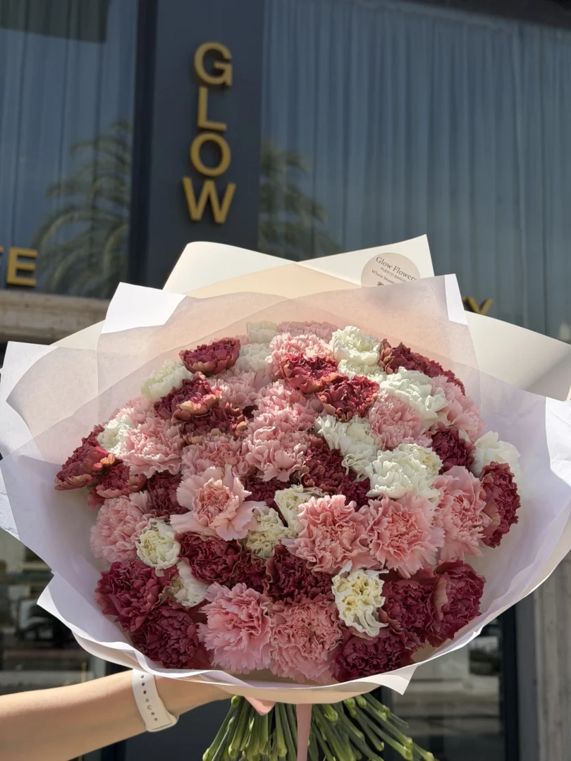 Carnation mono bouquet