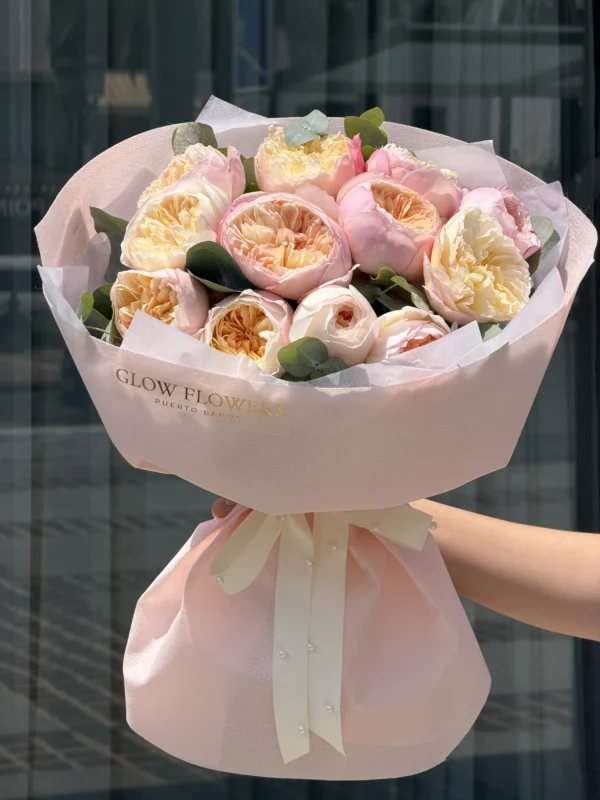 pink-garden-rose-mono-bouquet-002-1.webp