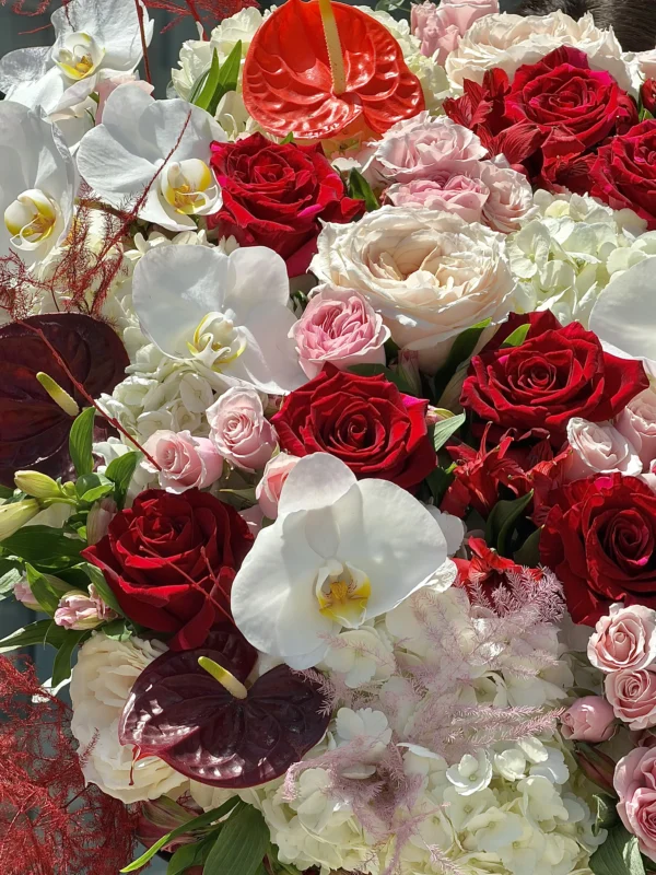 red-elegance-basket-002-1.webp