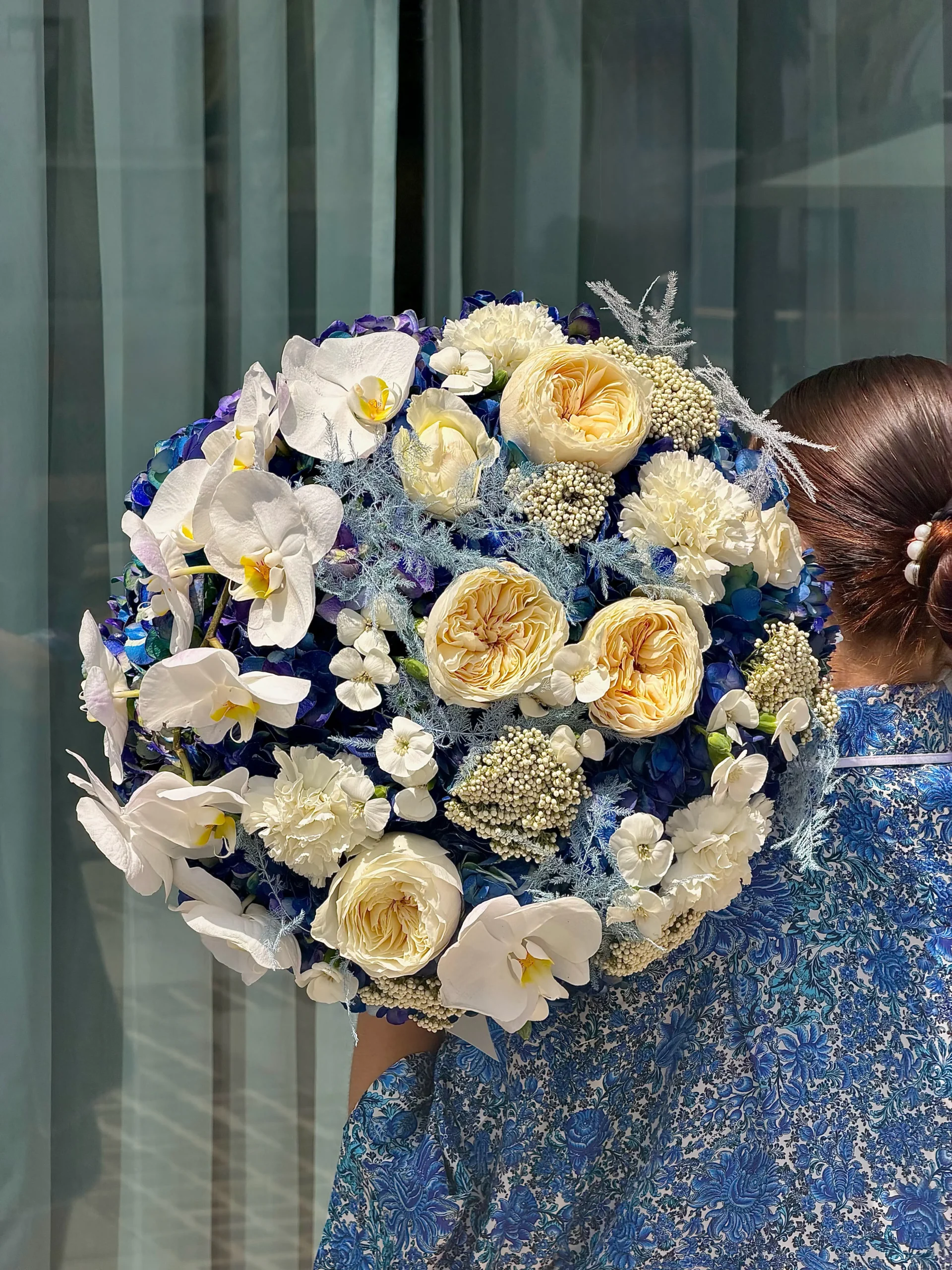 royal-blue-002-1.webp