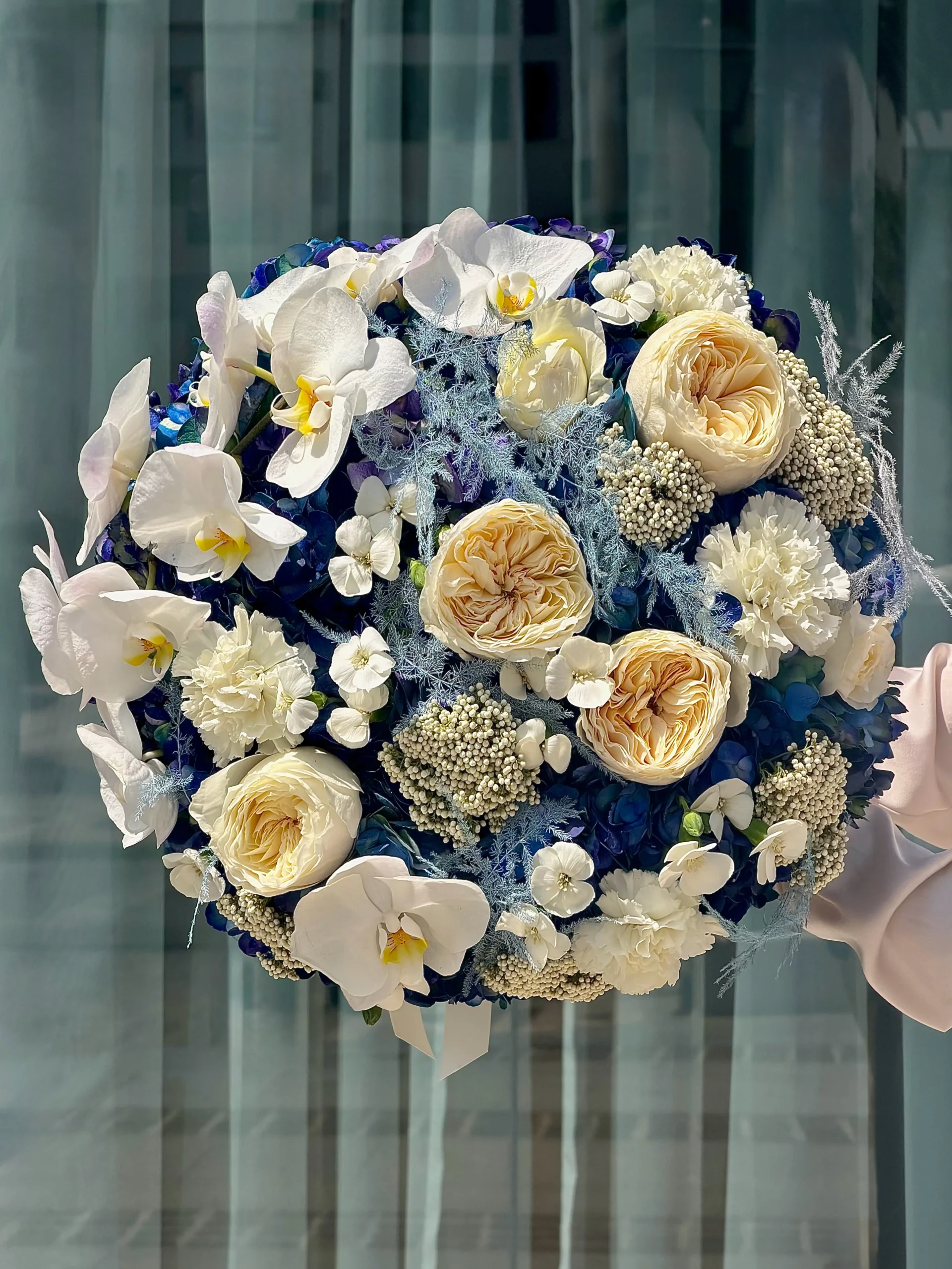 royal-blue-004-1.webp