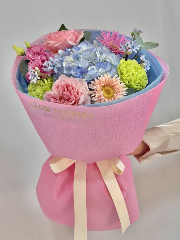 small-gesture-bouquet-bright-001-1.webp