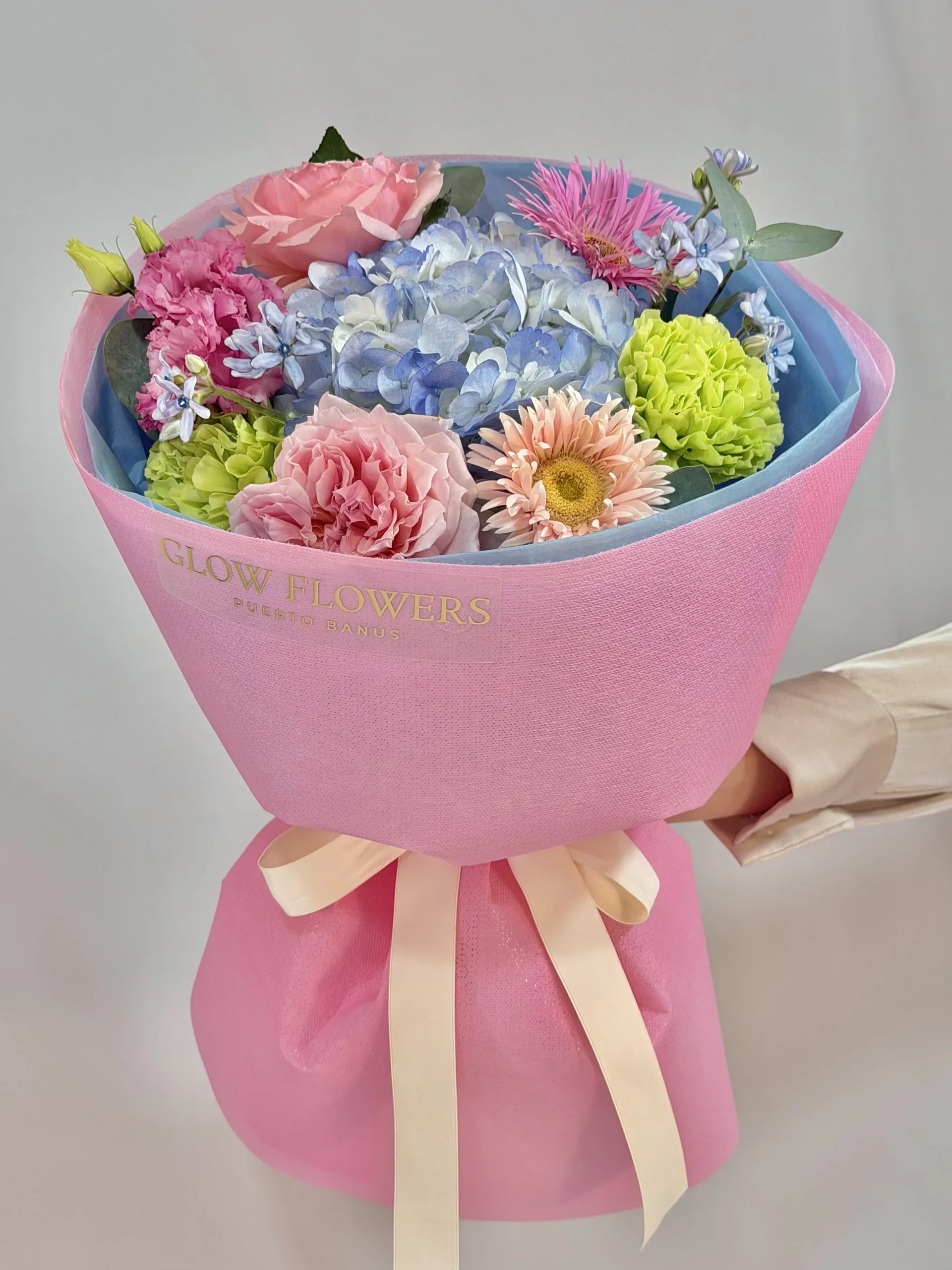 small-gesture-bouquet-bright-001-1.webp