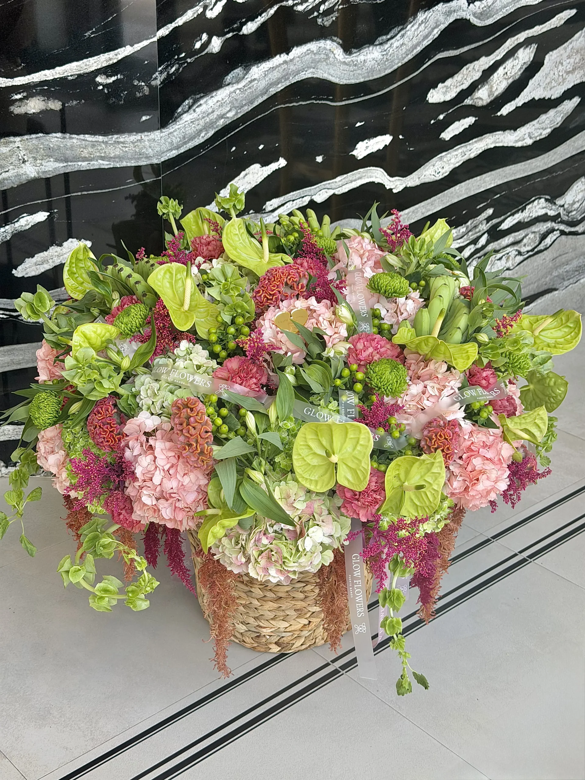 tropical-bloom-basket-001-1.webp