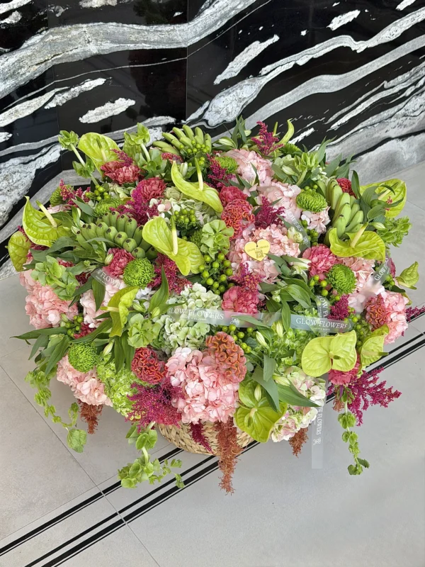 tropical-bloom-basket-004-1.webp